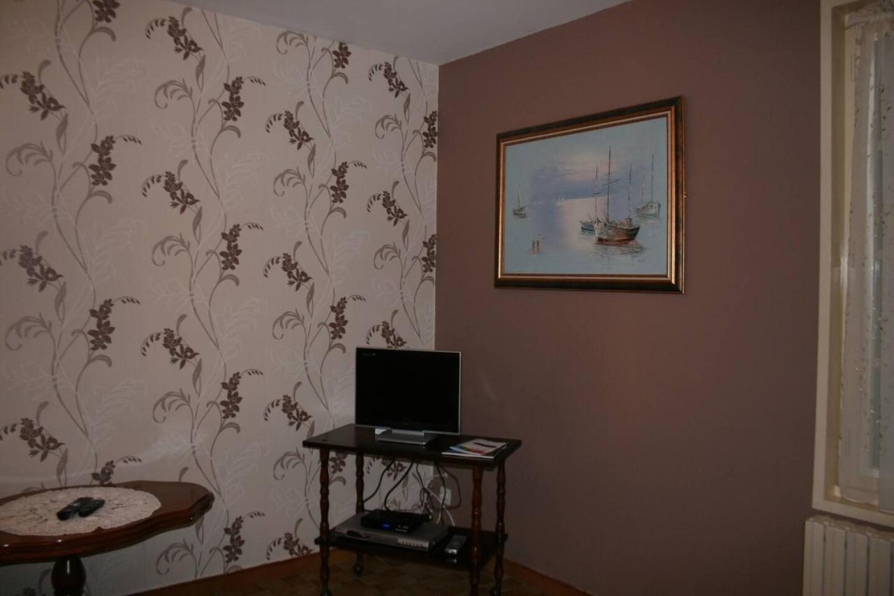 1 Bedroom House 20Min Walk To Centre In Tournus Extérieur photo